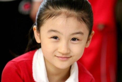 她是馮紹峰的「女兒」，也是趙麗穎的「徒弟」，如今已成功逆襲 娛樂 第4張