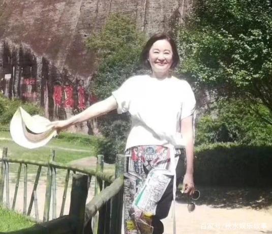 65歲林青霞武夷山遊玩，普通穿搭素顏的真實狀態曝光，女神真老了 娛樂 第4張