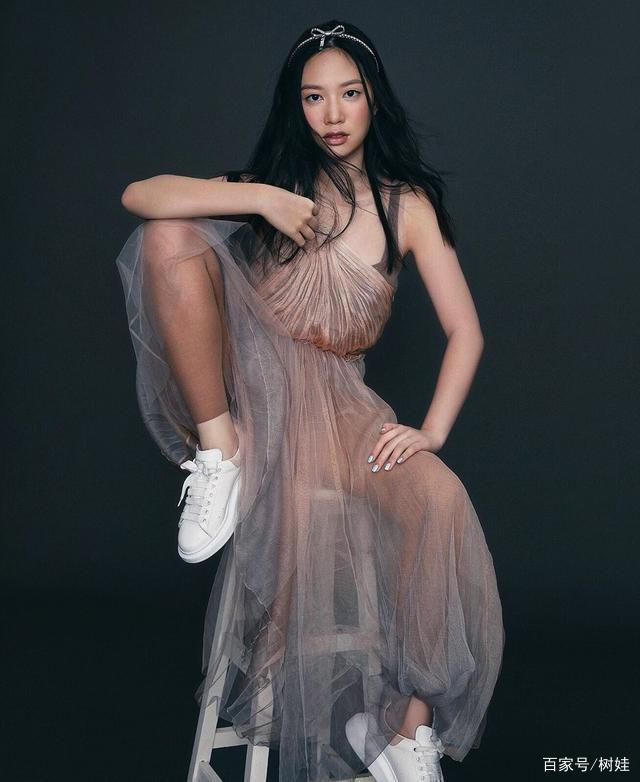 甄子丹15歲女兒甄濟如登時尚雜誌，身材與任達華14歲女兒不相上下 娛樂 第8張