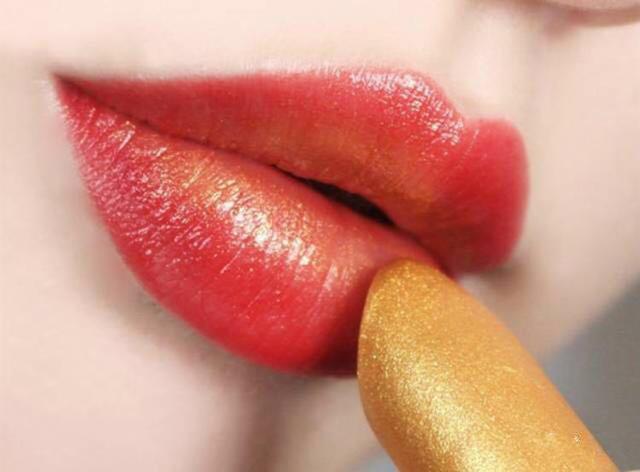 Lipstick contains pearl pigment, will it be harmful to the body?(图1)