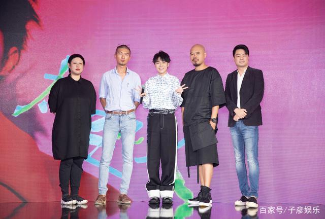 吳青峰在京舉辦首張專輯《太空人》發片會 蘇打綠合體送祝福 娛樂 第3張