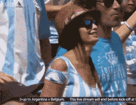 世界杯美女球迷抓拍的gif动图